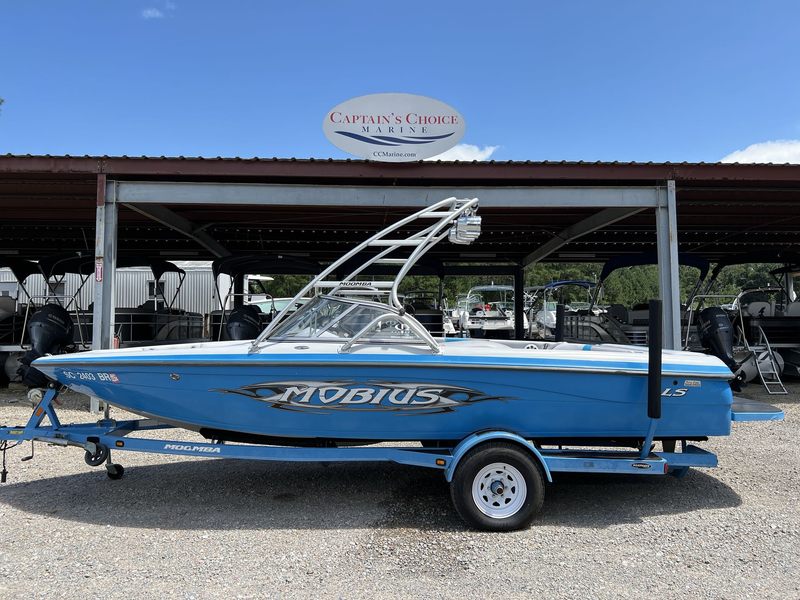 2004 Moomba Mobius LSV