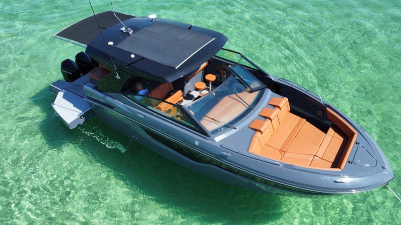 2023 Cruisers Yachts 38 GLS OB