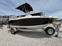 2024 Robalo 180 CC