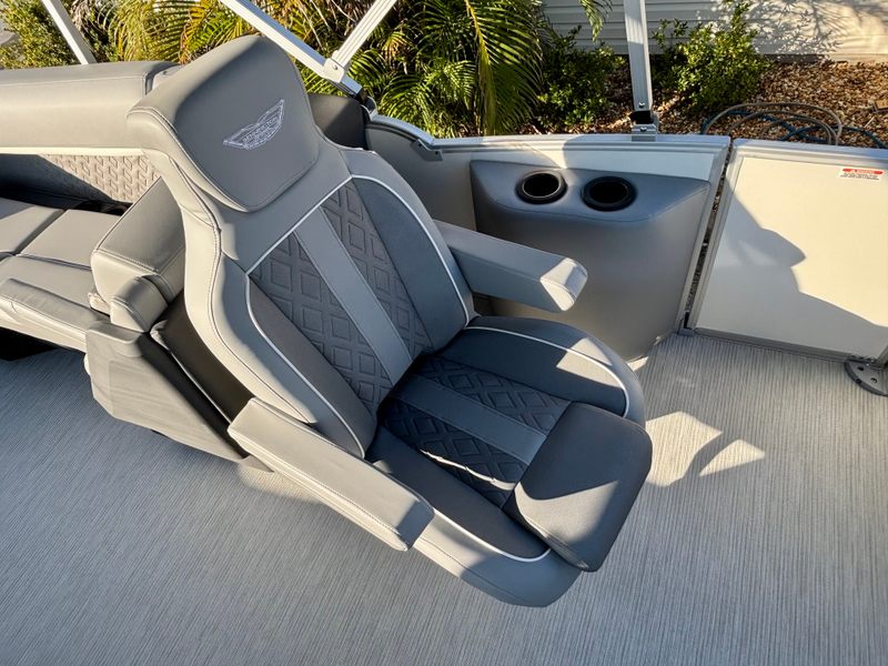 Boat Image 9