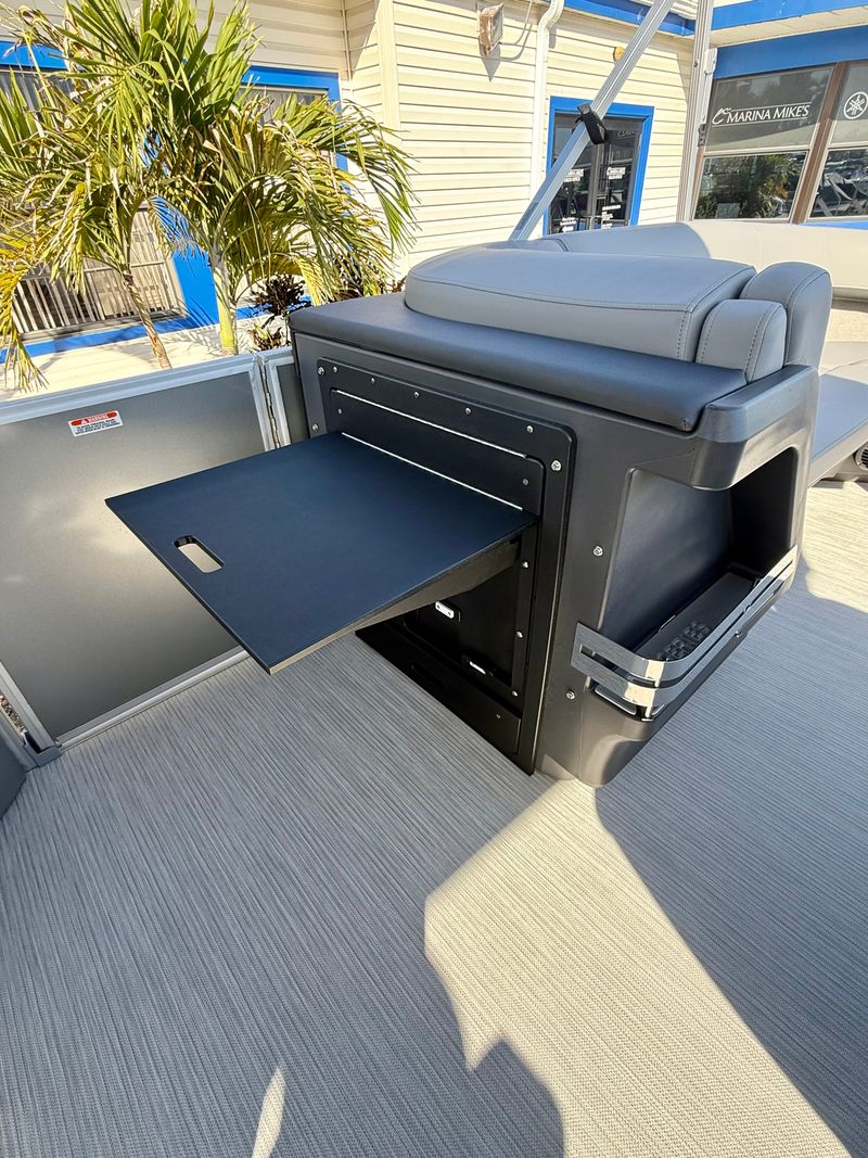 Boat Image 8