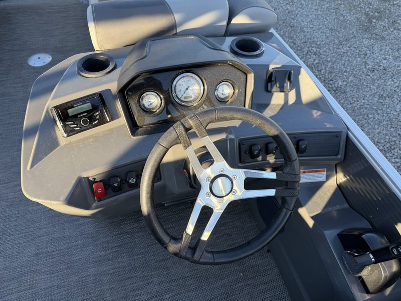 Boat Image 9
