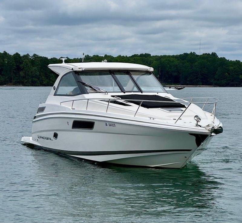 2018 Regal 35 Sport Coupe