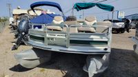 2000 Sun Tracker Fishin Barge 21