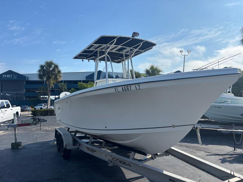 2003 Sailfish 236 CC