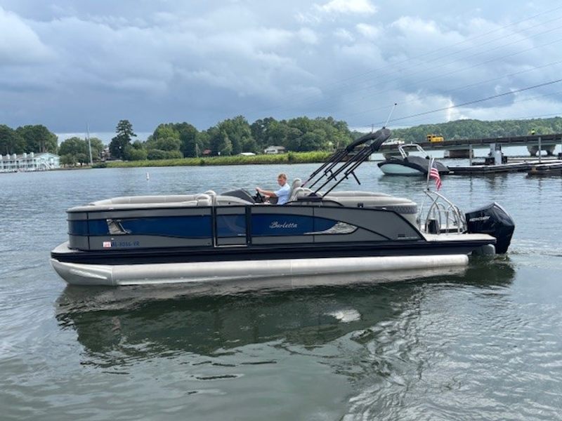 2022 Barletta Lusso L25QCSS