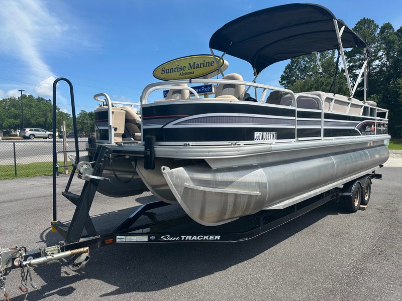 2015 Sun Tracker Fishin Barge 24 XP3