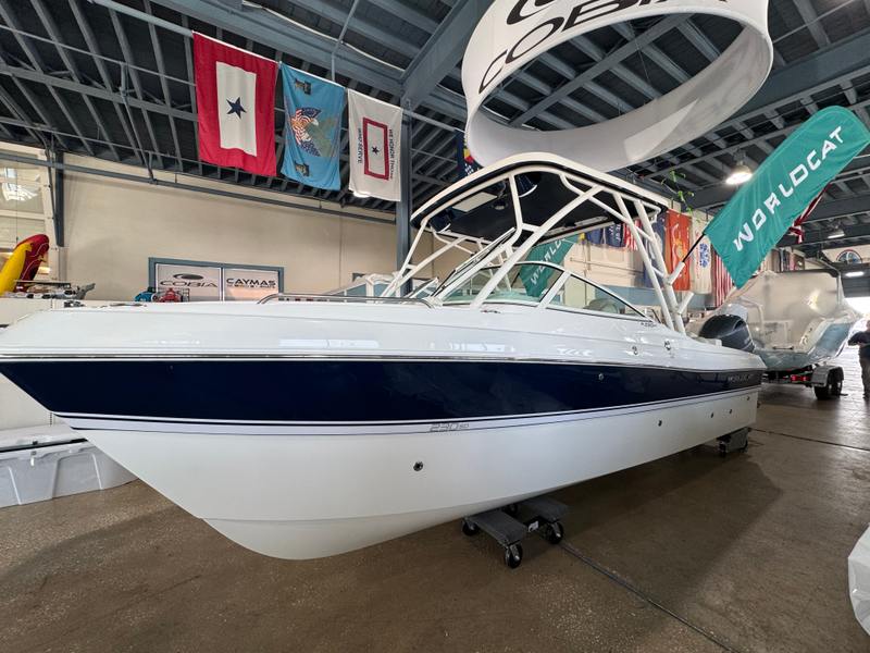 2025 World Cat 230 SD