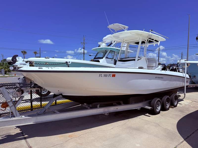 2014 Boston Whaler 27 Dauntless